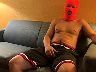 I did amatuer couch castin with peach queenz, it was so dirty!