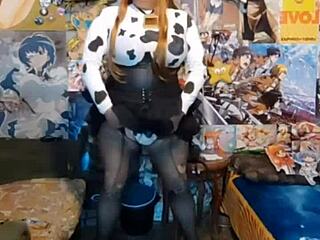 Hot Vaquita Rides In Cowgirl Cosplay!