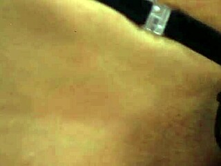 Casal Apaixonado Faz Amor Após Trabalho