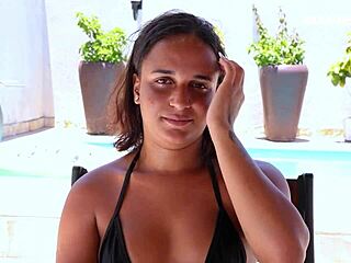 Entrevista com a novinha safada do momento assfucking blowjob