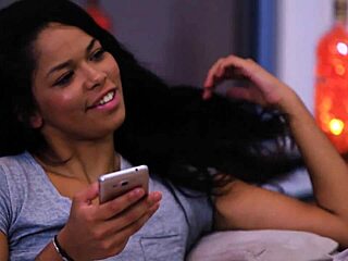 Casal Apaixonado Faz Amor Após Trabalho