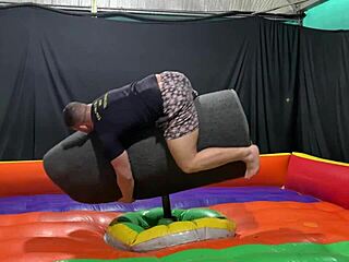 Hey, this latina pornstar gets her big ass worshiped outdoors, squirting and gaping after the mechanical bull ride in public.