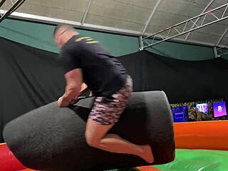 Hey, this latina pornstar gets her big ass worshiped outdoors, squirting and gaping after the mechanical bull ride in public.