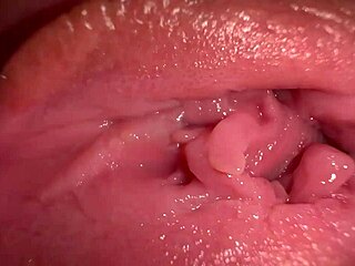 Hot Close-Up Teen 18+ Orgasm