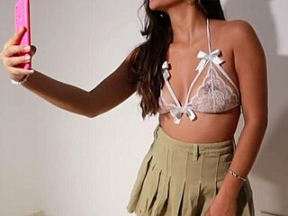 Beautiful latina perfect ass loves creampie intensely