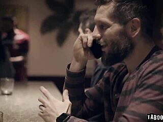 Avi Love y Mike Mancini se zambullen en follar intenso después de besos