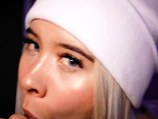 Blonde Pakar Hisap Dan Deepthroat Kote