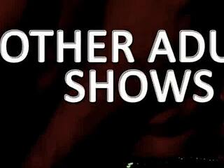 Ugh, adoro spogliarmi da sola come MILF asiatica Chloe Rose per Playboy!