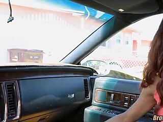 黒いベイブのフェラ見てるよ