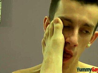 Gay Teen Licks Toes Intensely