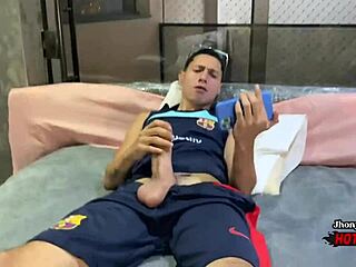 primo hetero batendo uma e resolvi aliviar ele?