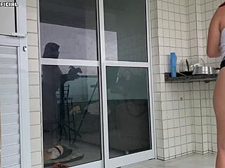 Contratei Essa Empregada Olha Que Bunda Gostosa Ela Tem Eu Fiquei Louco De Tesao