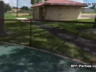 Vrei să vezi prietene colegiu suge pula mare a paznicilor?