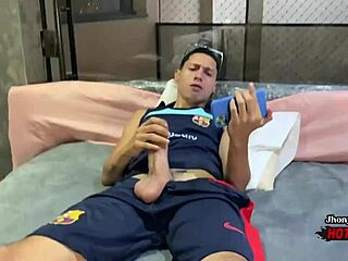 primo hetero batendo uma e resolvi aliviar ele?