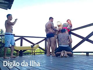 Suruba Ao Na Sacada � Gostosa Demais