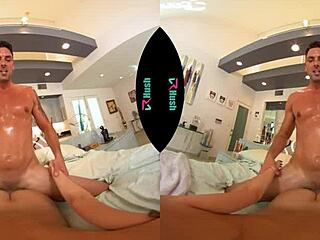 Deixo Lily Adams gozar dentro da minha bucetinha apertada 18+