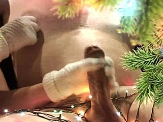 uhh, my neighbor surprised me with christmas hand and mouth gift!