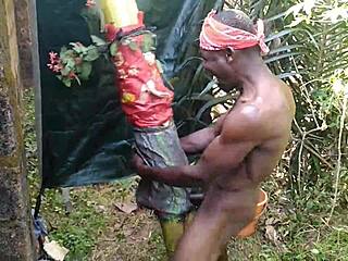 Massaivinen kyrpä dominoi anime-lavan voimalla