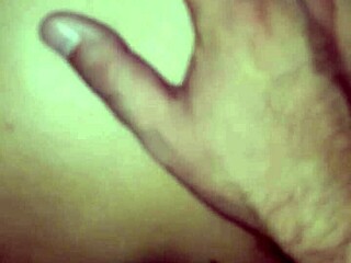 Follando a un pasivo que conocí en el supermercado.