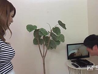 日本の巨乳スター小泉真希がワイルド中出しシーンでサプライズ