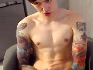 Hot Twinks Jerks Off For Chatroubate Alexterner