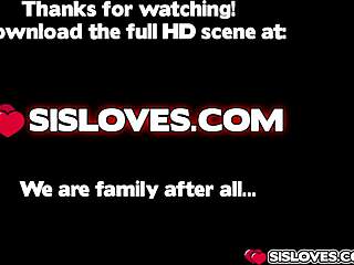 Nemôžem uveriť, že moja buclatá nevlastná sestra sa vyzliekla a nechala ma drviť jej tesnú pičku!