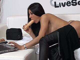 Sofia Cucci Teases In Latex With Dildo