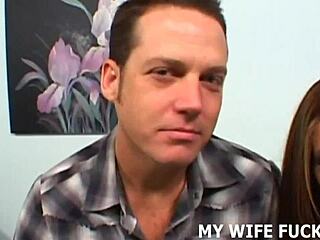 Tu caliente esposa no resiste follarse una polla alfa por el lado. ¡Salvaje!