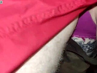 Realizei fetiche de sexo com amigos na praça pública