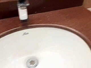 Homemade sex in a nice hotel in Lince