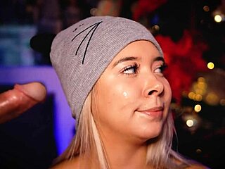 Erkek arkadaşıma yüzüme gelmesini söylüyorum ve XVideos'a yüklemek için kaydediyorum.