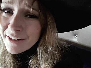 Belle-mère découvre le secret du beau-père à Halloween choc total