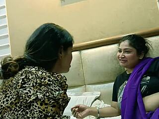 Jag är överväldigad av erotisk sex med indisk styvpappa hindi