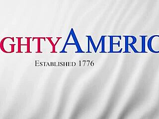 Busty ebony Lacey London er bak med husleien, men suger hardt for å få det kvittet!