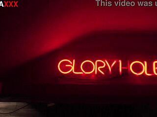 sadira housewife explores gloryhole at erotikaxxx in lux club cachoeirinha rs