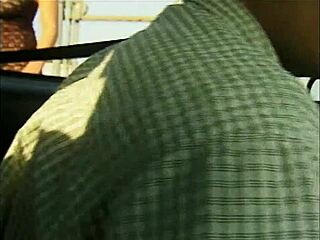 Adegan jalanan dengan pelacur dalam Jilid 1