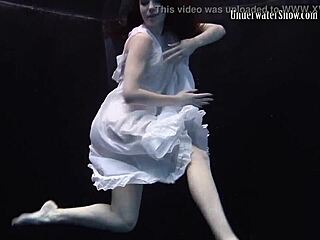 Andrejka’s amazing underwater pool performance