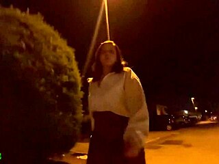 Finding a spot for that famous blowjob outdoors 😏