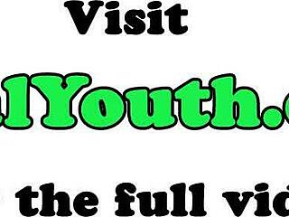 젊은 베이브가 엉덩이에 세게 받아! 전례 없는 열정적인 애널!