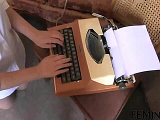 학생 여자친구와 우정 탐험