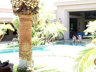 Йо, глянь на этот дикий вестерн с двойным действием без презерватива и бритой подругой!