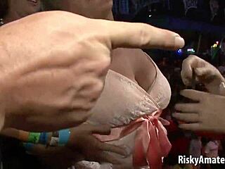 Исследуем 0072 в стиле аниме хентай