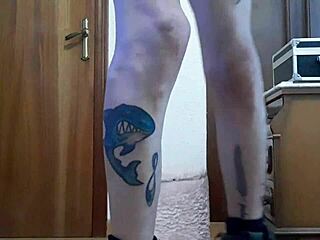 Melvin's Intense Solo Masturbation On Skates