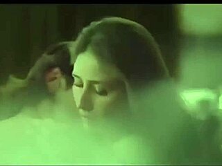 קרינה קפור מקבלת זיון קשה בפעולה הודית לוהטת