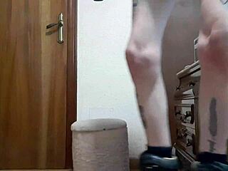 Melvin's Intense Solo Masturbation On Skates