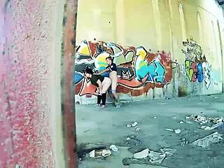 cuando una pared sirve para follar duro 😈