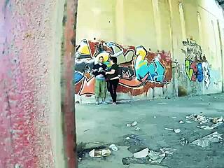 cuando una pared sirve para follar duro 😈