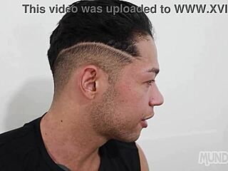 Subi na Moto e na Pica do Meu Amigo Hard