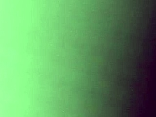 Blonde tiener slet pijpt pik in zelfgemaakte amateurvideo met gemak