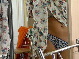 I am helen volga, rubbing my hairy beaver with high heels, feeling so horny